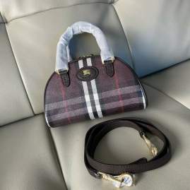 Picture of Burberry Handbags _SKUfw236181490fw